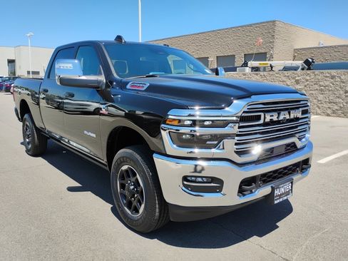 New 2025 RAM 2500 Laramie image 8