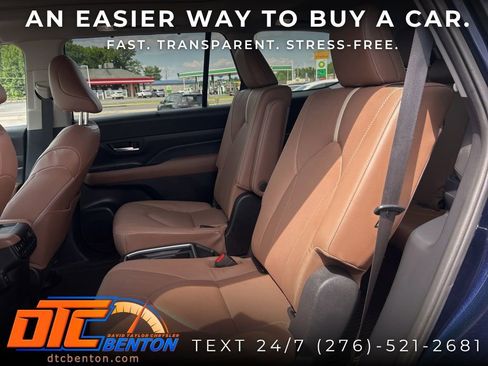 Used 2024 Toyota Grand Highlander AWD image 12