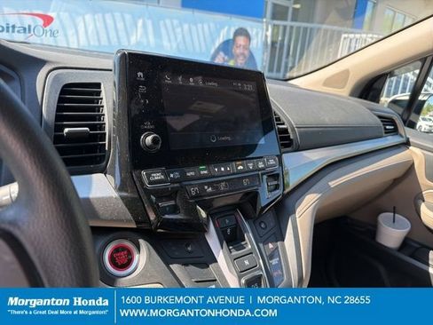 Used 2019 Honda Odyssey EX image 8