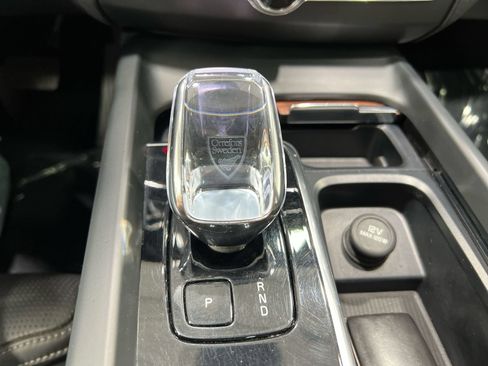 Used 2023 Volvo XC60 B5 Ultimate AWD/4WD image 19