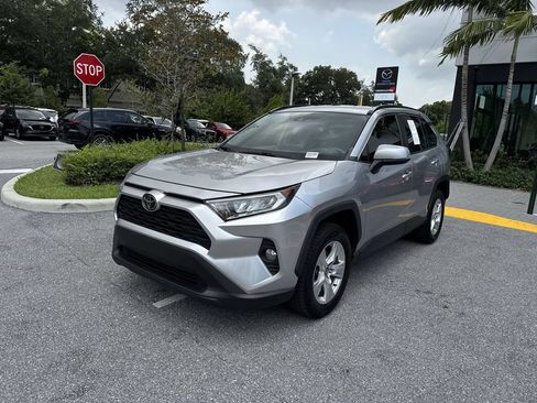 Used 2021 Toyota RAV4 XLE FWD image 9