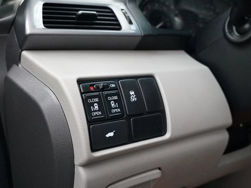 Used 2011 Honda Odyssey EX-L image 18