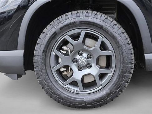 Used 2025 Honda Pilot TrailSport image 9