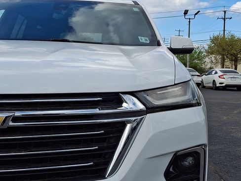 Certified 2023 Chevrolet Traverse LT FWD image 10