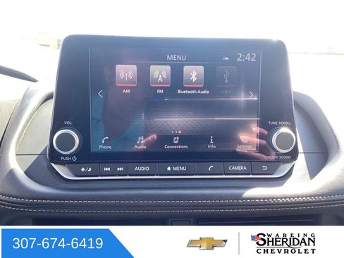 Used 2025 Nissan Rogue SV AWD/4WD image 10