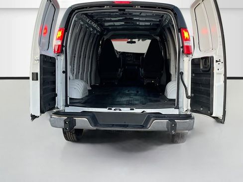 Used 2025 Chevrolet Express 2500 Extended w/ Driver Convenience Package RWD image 23