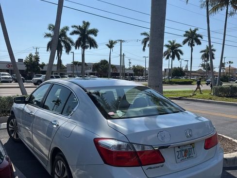 Used 2015 Honda Accord LX image 4