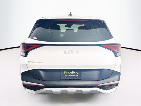 Used 2024 Kia Sportage LX image 7
