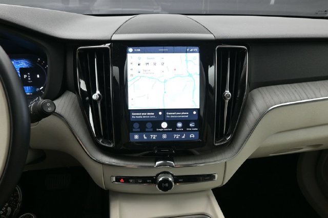 Used 2024 Volvo XC60 B5 Plus w/ Protection Package Premier AWD/4WD image 13