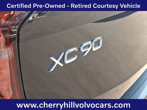 Certified 2025 Volvo XC90 B6 Plus image 11