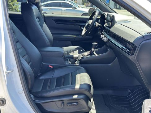 Used 2025 Honda CR-V Sport Touring image 6