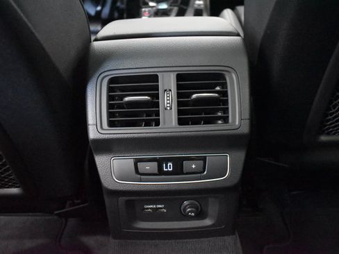 Used 2025 Audi Q5 2.0T Premium Plus w/ Premium Plus Package AWD/4WD image 26