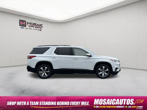 Used 2021 Chevrolet Traverse LT w/ LT Premium Package AWD/4WD image 9