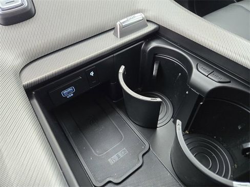 Certified 2024 Hyundai Palisade SEL image 18