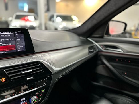 Used 2020 BMW M5 w/ Executive Package image 31