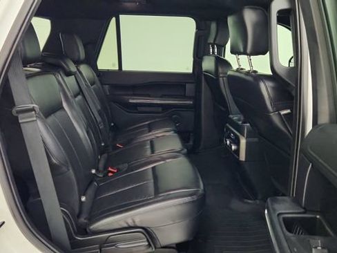Used 2019 Ford Expedition XLT w/ Equipment Group 201A RWD image 24