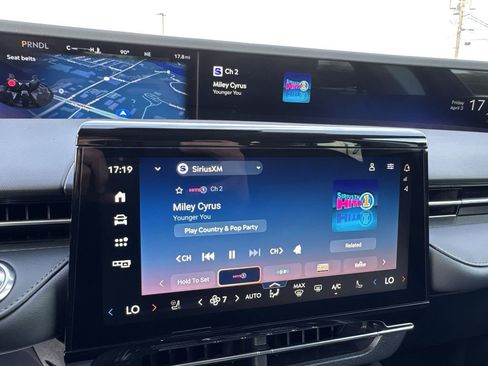 New 2026 Lincoln Nautilus Premier AWD/4WD image 16