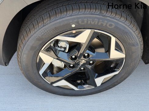 New 2026 Kia Seltos EX FWD image 8