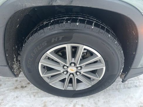 Certified 2023 Chevrolet Traverse LT image 12