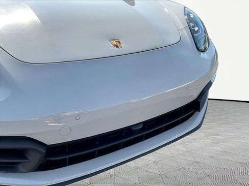 Used 2021 Porsche Panamera RWD image 34
