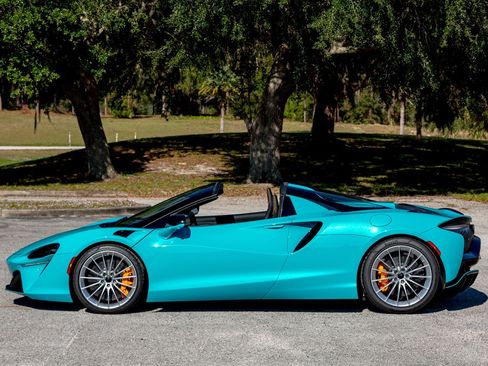 New 2025 McLaren Artura Performance image 5