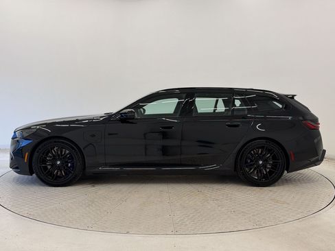 New 2027 BMW M5 Touring AWD/4WD image 2