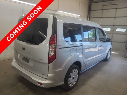 Used 2022 Ford Transit Connect XLT FWD image 5