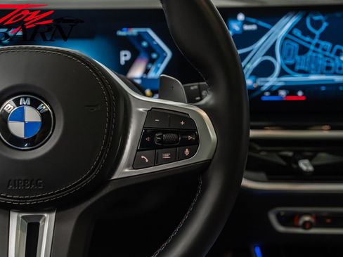 Used 2023 BMW X7 M60i w/ Executive Package image 33