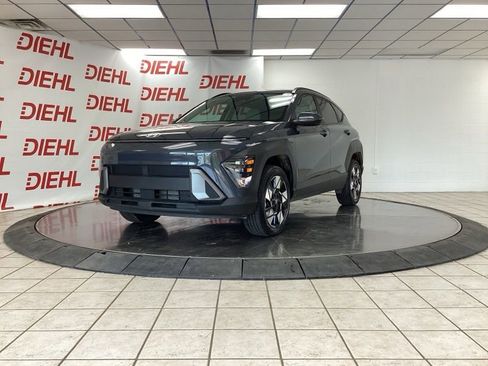 Used 2024 Hyundai Kona SEL w/ Convenience Package AWD/4WD image 3