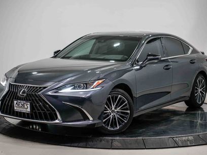 Used 2025 Lexus ES 300h w/ Premium Package