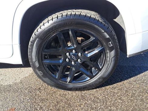 Used 2020 Chevrolet Traverse Premier w/ LPO, Midnight Edition image 5