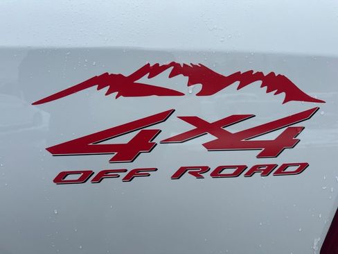 Used 2024 RAM 2500 Tradesman w/ Chrome Appearance Group image 27