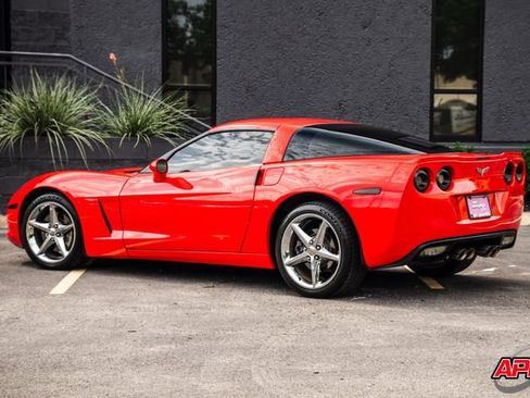 Used 2013 Chevrolet Corvette Coupe w/ 3LT Preferred Equipment Group RWD image 4