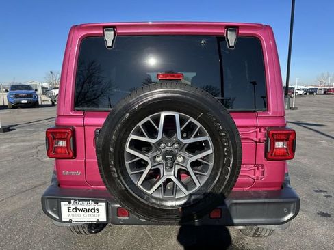 Used 2024 Jeep Wrangler Sahara w/ Safety Group image 31