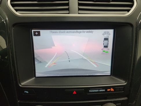 Used 2018 Ford Explorer XLT w/ Equipment Group 202A image 23