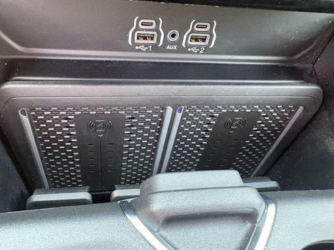 Used 2025 RAM 2500 Laramie AWD/4WD image 29