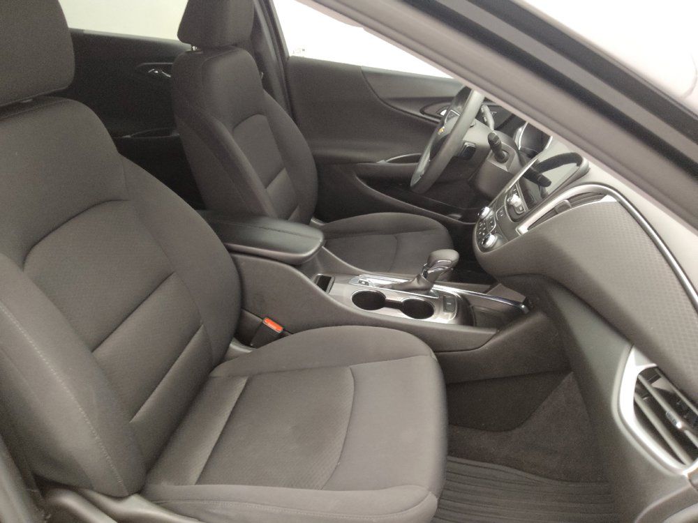 Used 2022 Chevrolet Malibu LT FWD image 21