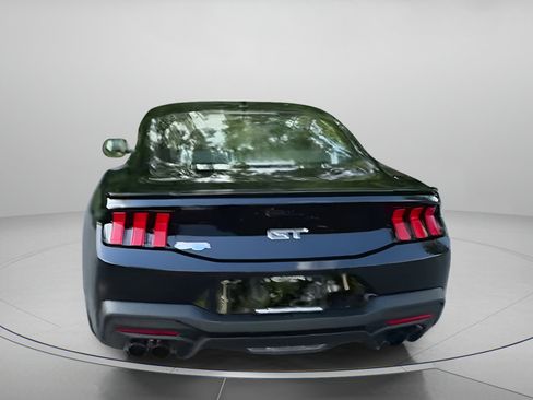Used 2025 Ford Mustang GT RWD image 25