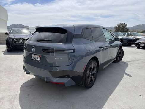 Used 2024 BMW iX xDrive50 w/ Premium Package image 4