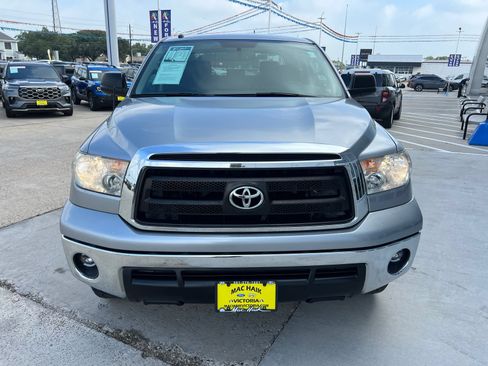 Used 2013 Toyota Tundra 4x4 CrewMax w/ Tow Pkg image 8