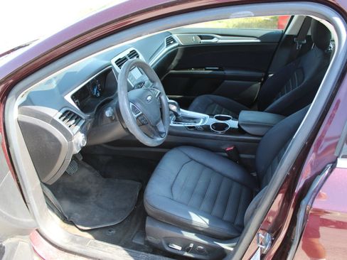 Used 2013 Ford Fusion SE FWD image 10