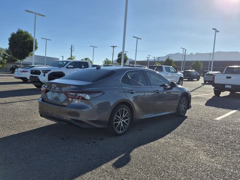 Used 2023 Toyota Camry XLE w/ Navigation Package FWD image 5