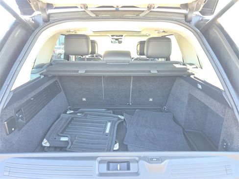 Used 2020 Land Rover Range Rover image 7