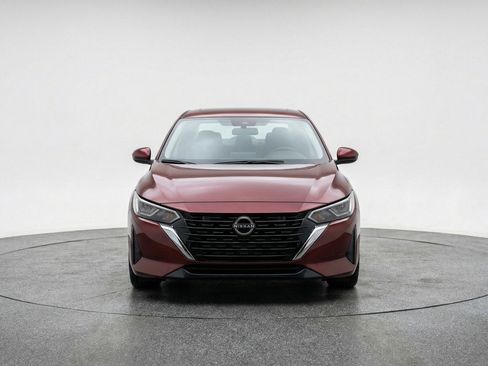 Used 2025 Nissan Sentra SV FWD image 2