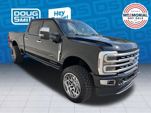 Used 2024 Ford F350 Platinum AWD/4WD image 7