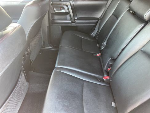 Used 2017 Toyota 4Runner TRD Off-Road Premium AWD/4WD image 19