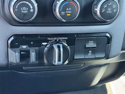 Used 2023 RAM 1500 Big Horn w/ Trailer Tow Group image 27