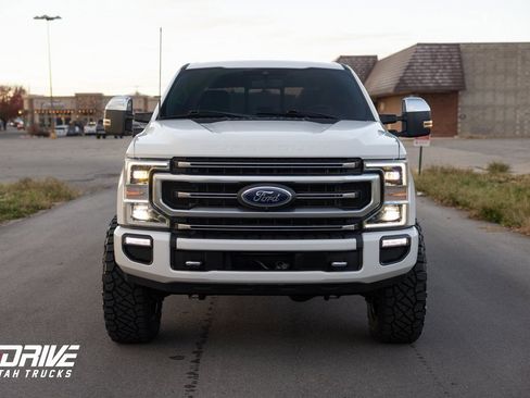 Used 2022 Ford F350 Platinum w/ FX4 Off-Road Package image 4