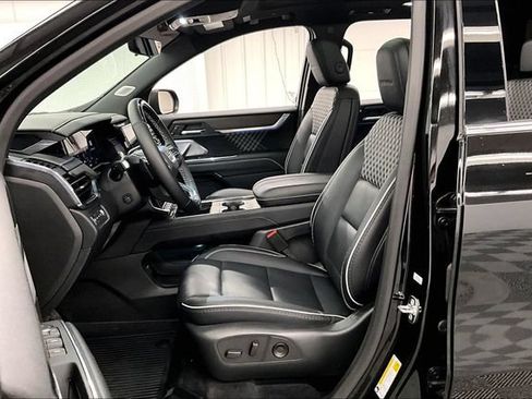 Used 2025 GMC Acadia Denali w/ Super Cruise Package AWD/4WD image 24