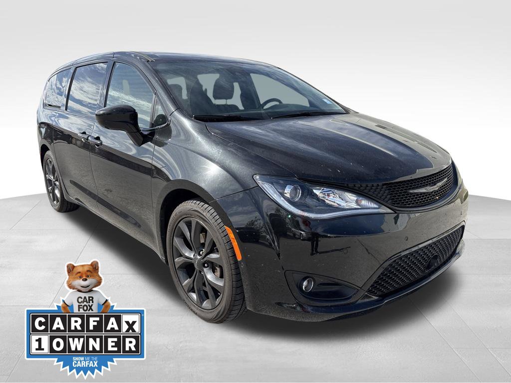 Used 2020 Chrysler Pacifica Touring w/ Advanced Safetytec Group FWD image 3